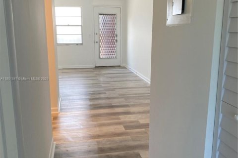 Снять в аренду кондоминиум в Пемброк-Пайнс, Флорида 1 спальня, 63.64м2, № 1858950 - фото 9