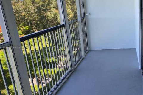 Снять в аренду кондоминиум в Пемброк-Пайнс, Флорида 1 спальня, 63.64м2, № 1858950 - фото 21