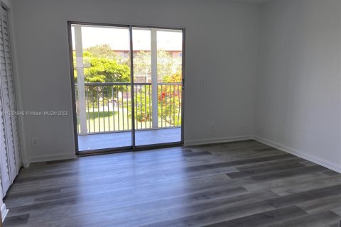 Снять в аренду кондоминиум в Пемброк-Пайнс, Флорида 1 спальня, 63.64м2, № 1858950 - фото 16