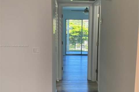 Снять в аренду кондоминиум в Пемброк-Пайнс, Флорида 1 спальня, 63.64м2, № 1858950 - фото 10