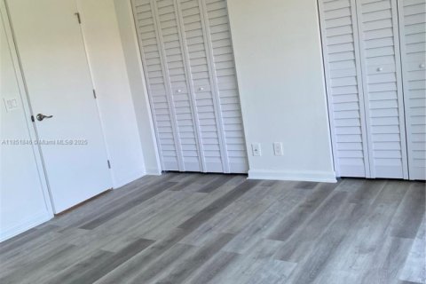 Снять в аренду кондоминиум в Пемброк-Пайнс, Флорида 1 спальня, 63.64м2, № 1858950 - фото 18