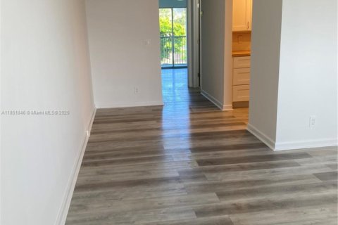 Снять в аренду кондоминиум в Пемброк-Пайнс, Флорида 1 спальня, 63.64м2, № 1858950 - фото 7