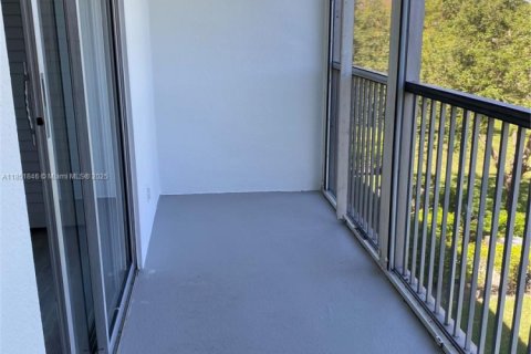 Снять в аренду кондоминиум в Пемброк-Пайнс, Флорида 1 спальня, 63.64м2, № 1858950 - фото 22