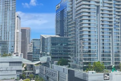 Condominio en alquiler en Miami, Florida, 1 dormitorio, 73.86 m2 № 1991379 - foto 1