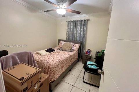 Купить виллу или дом в Майами-Гарденс, Флорида 4 спальни, 187.66м2, № 2050790 - фото 8