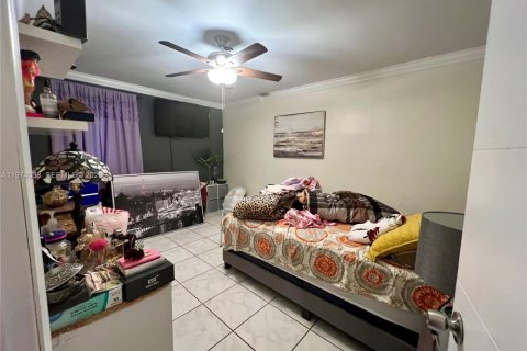 Купить виллу или дом в Майами-Гарденс, Флорида 4 спальни, 187.66м2, № 2050790 - фото 10
