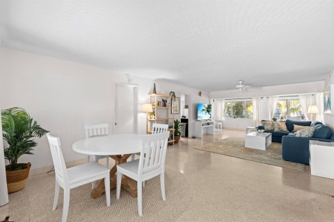 Villa ou maison à louer à Fort Lauderdale, Floride: 3 chambres, 149.94 m2 № 2177390 - photo 9