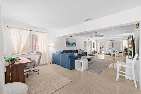 Villa ou maison à louer à Fort Lauderdale, Floride: 3 chambres, 149.94 m2 № 2177390 - photo 12