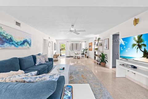 Villa ou maison à louer à Fort Lauderdale, Floride: 3 chambres, 149.94 m2 № 2177390 - photo 11