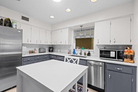 Villa ou maison à louer à Fort Lauderdale, Floride: 3 chambres, 149.94 m2 № 2177390 - photo 18