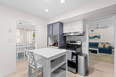 Villa ou maison à louer à Fort Lauderdale, Floride: 3 chambres, 149.94 m2 № 2177390 - photo 16