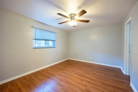 Commercial property in Clearwater, Florida 380.71 sq.m. № 2098243 - photo 5