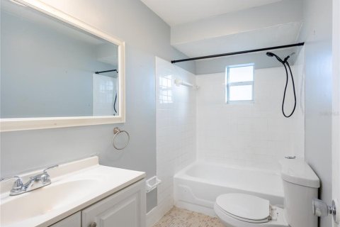 Commercial property in Clearwater, Florida 380.71 sq.m. № 2098243 - photo 7