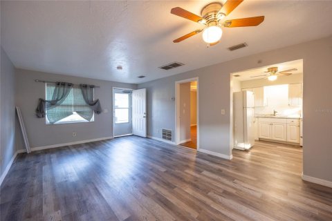 Commercial property in Clearwater, Florida 380.71 sq.m. № 2098243 - photo 3