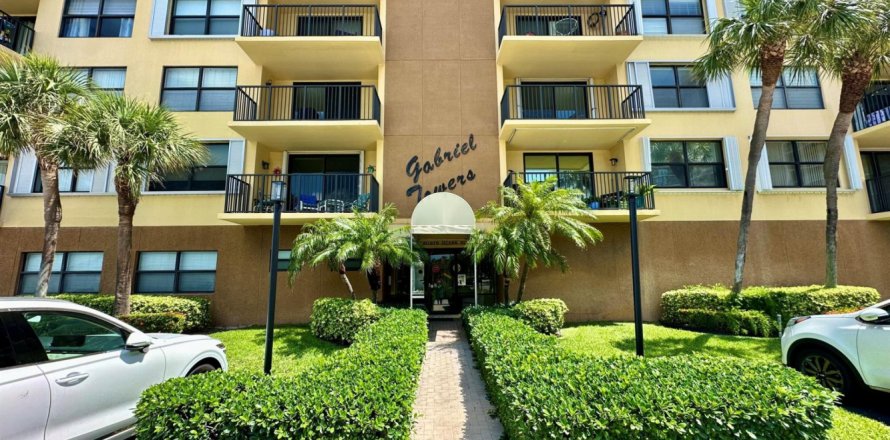 Condominio en Pompano Beach, Florida, 2 dormitorios  № 1216387
