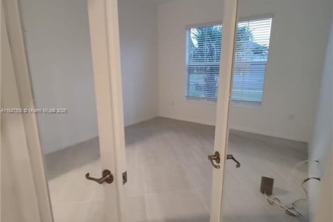 Снять в аренду виллу или дом в Аве Мария, Флорида 3 спальни, № 1887218 - фото 18