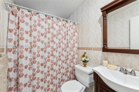 House in Clewiston, Florida 4 bedrooms № 1685758 - photo 19
