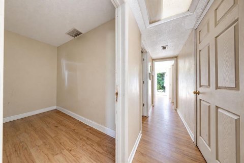 Villa ou maison à vendre à Orlando, Floride: 4 chambres, 256.5 m2 № 2420387 - photo 13