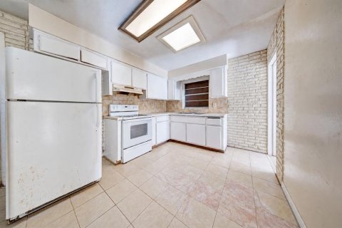 Villa ou maison à vendre à Orlando, Floride: 4 chambres, 256.5 m2 № 2420387 - photo 6