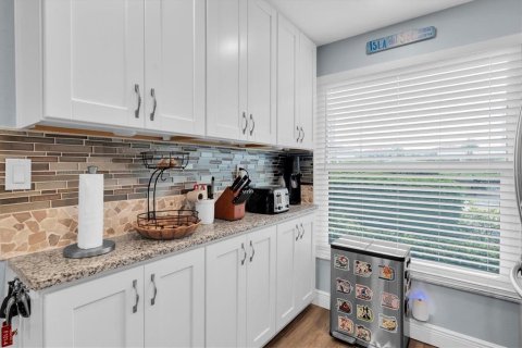 Condominio en venta en Saint Petersburg, Florida, 2 dormitorios, 82.68 m2 № 2406756 - foto 8