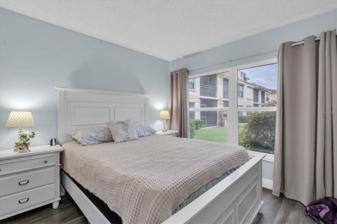 Condominio en venta en Saint Petersburg, Florida, 2 dormitorios, 82.68 m2 № 2406756 - foto 19