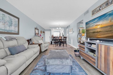 Condominio en venta en Saint Petersburg, Florida, 2 dormitorios, 82.68 m2 № 2406756 - foto 12