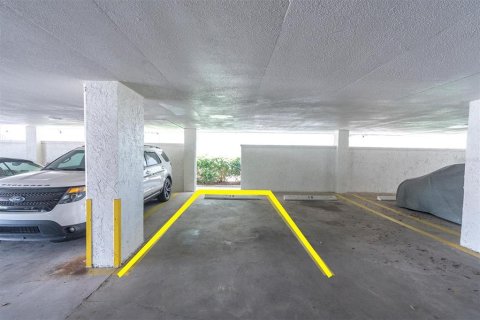 Condominio en venta en Saint Petersburg, Florida, 2 dormitorios, 82.68 m2 № 2406756 - foto 27