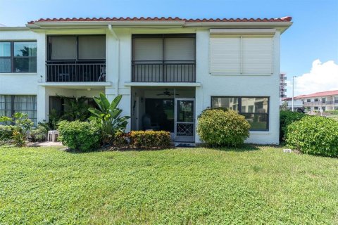 Condominio en venta en Saint Petersburg, Florida, 2 dormitorios, 82.68 m2 № 2406756 - foto 26