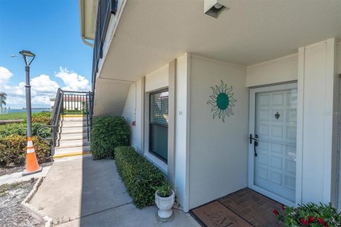 Condominio en venta en Saint Petersburg, Florida, 2 dormitorios, 82.68 m2 № 2406756 - foto 4