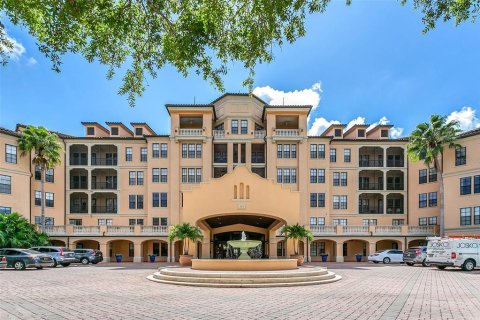 Condo in Celebration, Florida, 2 bedrooms  № 1905041 - photo 1