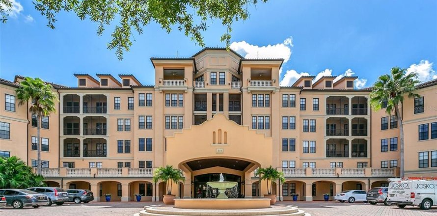 Condo in Celebration, Florida, 2 bedrooms № 1905041