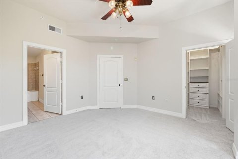 Condo in Celebration, Florida, 2 bedrooms  № 1905041 - photo 28