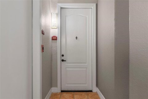 Condo in Celebration, Florida, 2 bedrooms  № 1905041 - photo 4