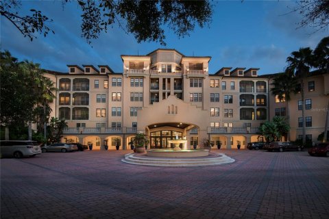 Condo in Celebration, Florida, 2 bedrooms  № 1905041 - photo 2