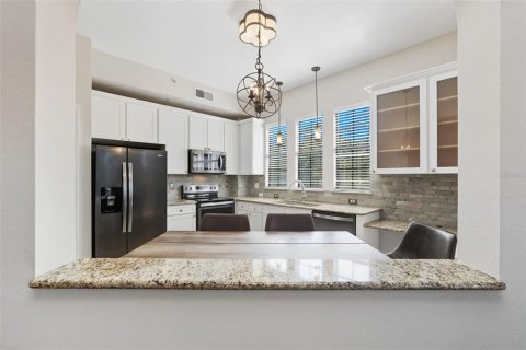 Condo in Celebration, Florida, 2 bedrooms  № 1905041 - photo 18