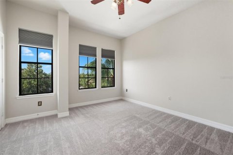 Condo in Celebration, Florida, 2 bedrooms  № 1905041 - photo 26