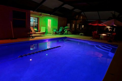 Villa ou maison à vendre à Port St. Lucie, Floride: 4 chambres, 221.57 m2 № 2147168 - photo 2