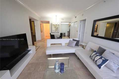 Снять в аренду кондоминиум в Майами-Бич, Флорида 1 спальня, 75.07м2, № 1967770 - фото 10