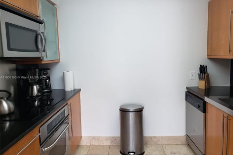 Снять в аренду кондоминиум в Майами-Бич, Флорида 1 спальня, 75.07м2, № 1967770 - фото 4