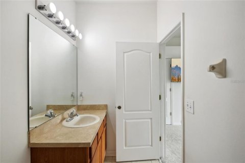 Townhouse in Wesley Chapel, Florida 2 bedrooms, 154.22 sq.m. № 2143687 - photo 13