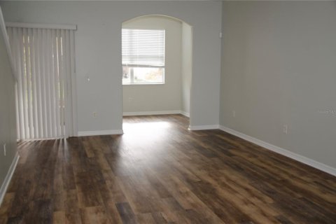 Townhouse in Wesley Chapel, Florida 2 bedrooms, 154.22 sq.m. № 2143687 - photo 6