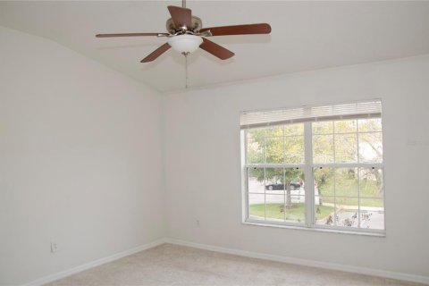 Townhouse in Wesley Chapel, Florida 2 bedrooms, 154.22 sq.m. № 2143687 - photo 9