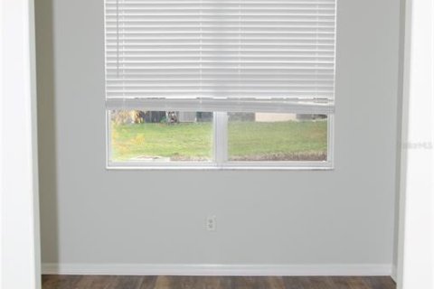 Townhouse in Wesley Chapel, Florida 2 bedrooms, 154.22 sq.m. № 2143687 - photo 7