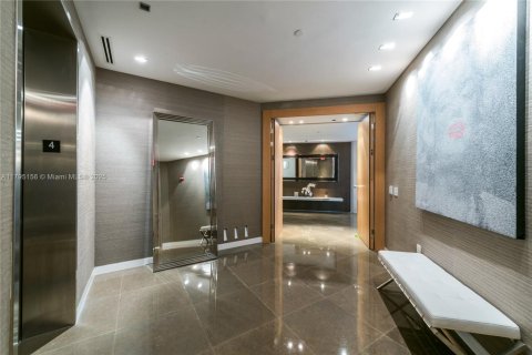 Condo in Fisher Island, Florida, 5 bedrooms № 1959073 - photo 27