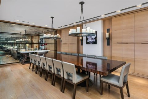 Condo in Fisher Island, Florida, 5 bedrooms № 1959073 - photo 6