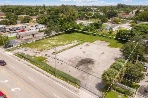 Propiedad comercial en venta en Fort Lauderdale, Florida № 2002317 - foto 3