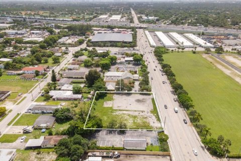 Propiedad comercial en venta en Fort Lauderdale, Florida № 2002317 - foto 2