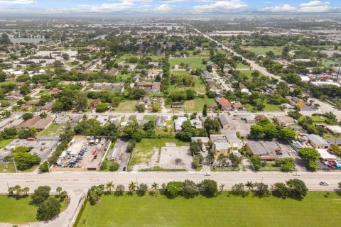 Propiedad comercial en venta en Fort Lauderdale, Florida № 2002317 - foto 12