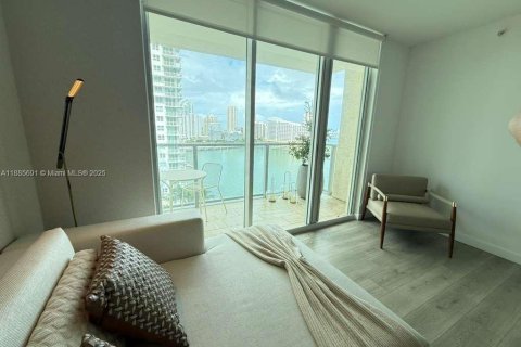 Condo in Miami, Florida, 2 bedrooms № 2191358 - photo 10