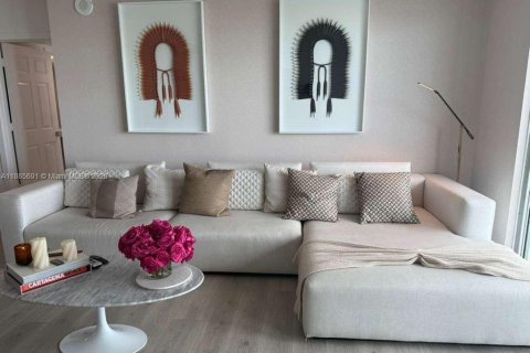 Condo in Miami, Florida, 2 bedrooms № 2191358 - photo 5